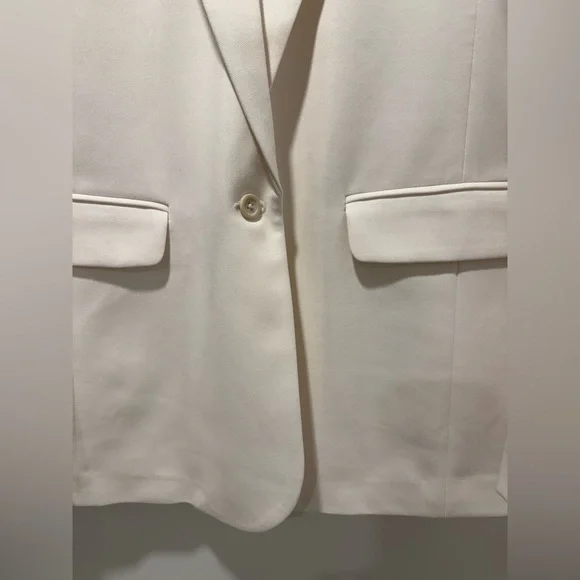 Blazer - Picture 3 of 4